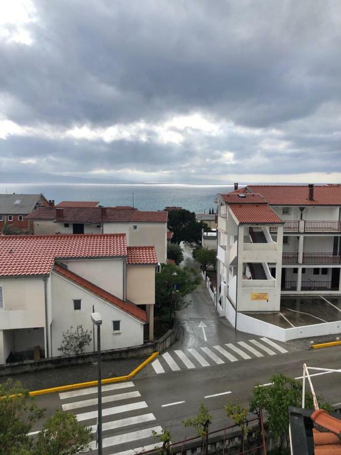 Apartments With Private Parking Baška Voda Esterno foto